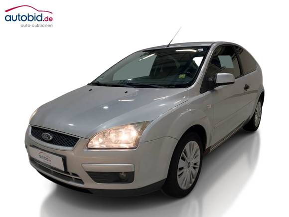 Pogled od napred levo