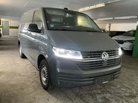 Pogled desno spredaj