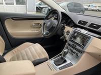 Вид на салон