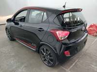 Vue de l’arrière gauche