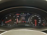 Pohled na přístrojovou desku