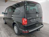 Vaizdas iš galo kairės