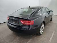 Aanzicht achter rechts