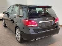 Vaizdas iš galo kairės