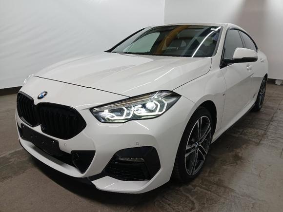 Vaizdas iš priekio kairės