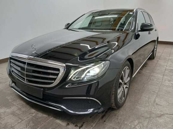 Vaizdas iš priekio kairės