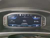 Pohled na přístrojovou desku