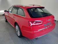 Vaade tagant vasakult