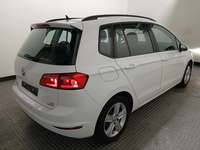 Pogled od pozadi desno