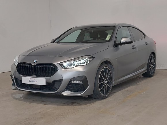 Vaizdas iš priekio kairės