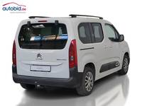 Изглед отзад отдясно