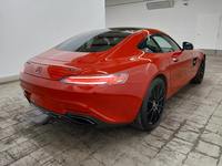 Vaizdas iš galo dešinės