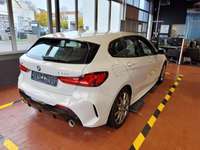 Aanzicht achter rechts