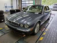 Náhled zpředu zleva