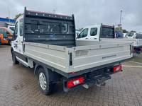 Widok z tyłu po stronie lewej