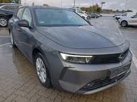 Skats no labās puses priekšā