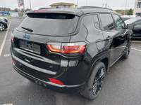 Vaizdas iš galo dešinės