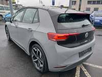 Widok z tyłu po stronie lewej