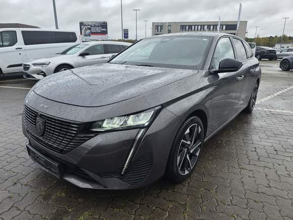 Вид спереди слева