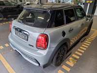 Aanzicht achter rechts