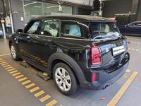 Aanzicht achter links