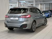 Aanzicht achter rechts