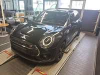 Вид спереди слева