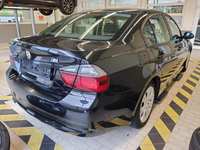 Aanzicht achter rechts