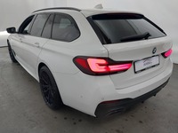 Vue de l’arrière gauche