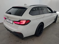 Vue de l’arrière droit