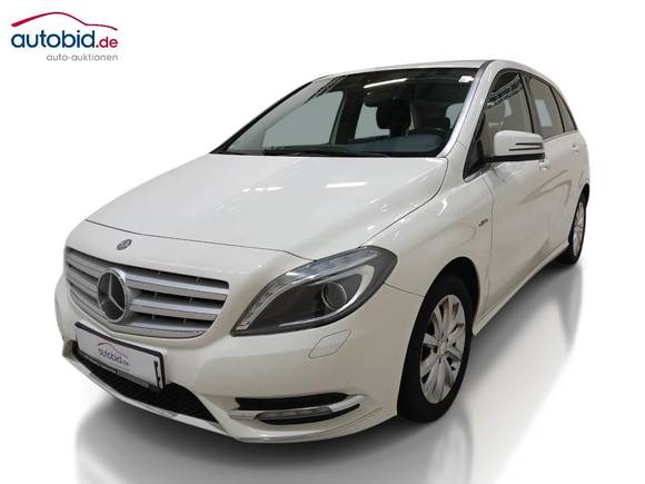 Pogled od napred levo