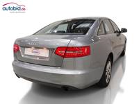 Pogled od pozadi desno