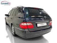 Pogled od pozadi levo