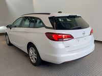 Vaade tagant vasakult