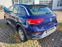 Vaade tagant vasakult