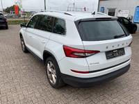 Vue de l’arrière gauche