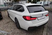 Vue de l’arrière gauche