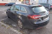 Vue de l’arrière gauche