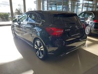 Vaade tagant vasakult