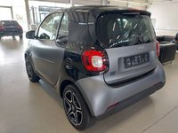 Vaade tagant vasakult