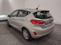 Vaade tagant vasakult