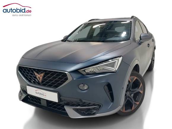 Pogled od napred levo