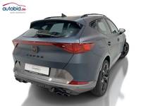 Pogled od pozadi desno