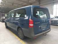 Vaizdas iš galo kairės