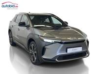 Изглед отпред отдясно