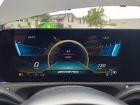 Pohled na přístrojovou desku