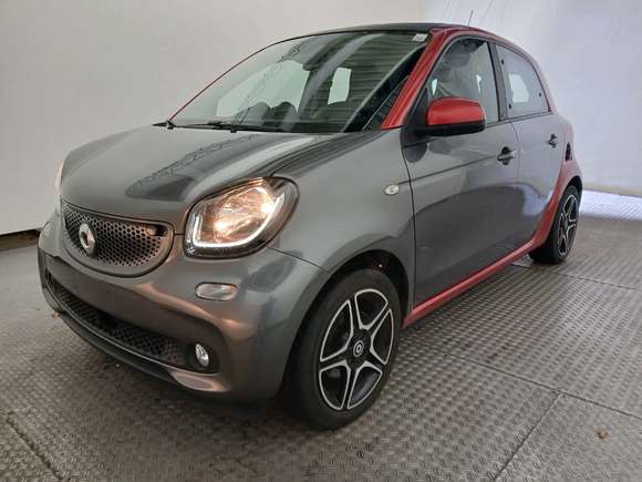 Vaizdas iš priekio kairės