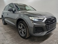 Skats no labās puses priekšā