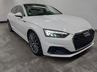 Skats no labās puses priekšā