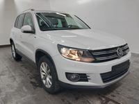 Pogled sprijeda desno